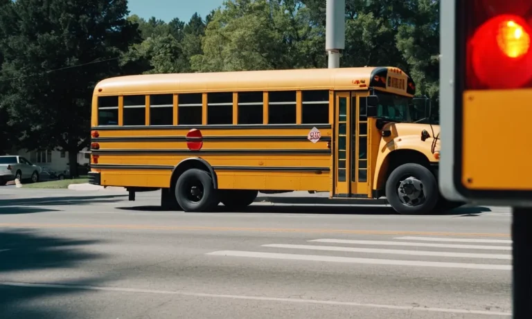 Can School Buses Turn Right On Red? A Comprehensive Guide