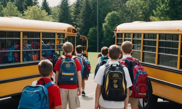 How Much Weight Can A School Bus Hold? A Comprehensive Guide